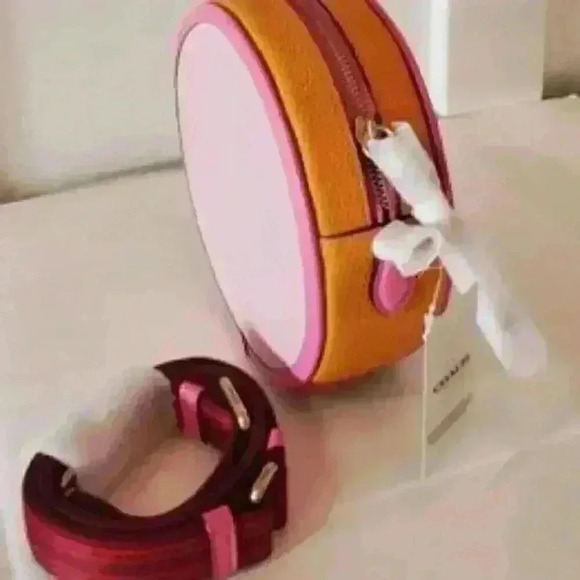 Coach Kia Circle Bag In Colorblock - Picture 4 of 9